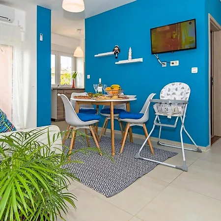 Amazing In With Swimming Pool Daire