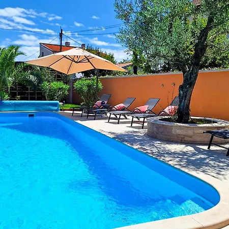 شقة Amazing In With Swimming Pool *
